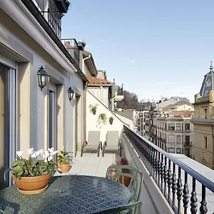 Garibay Terrace By Feelfree Apartment